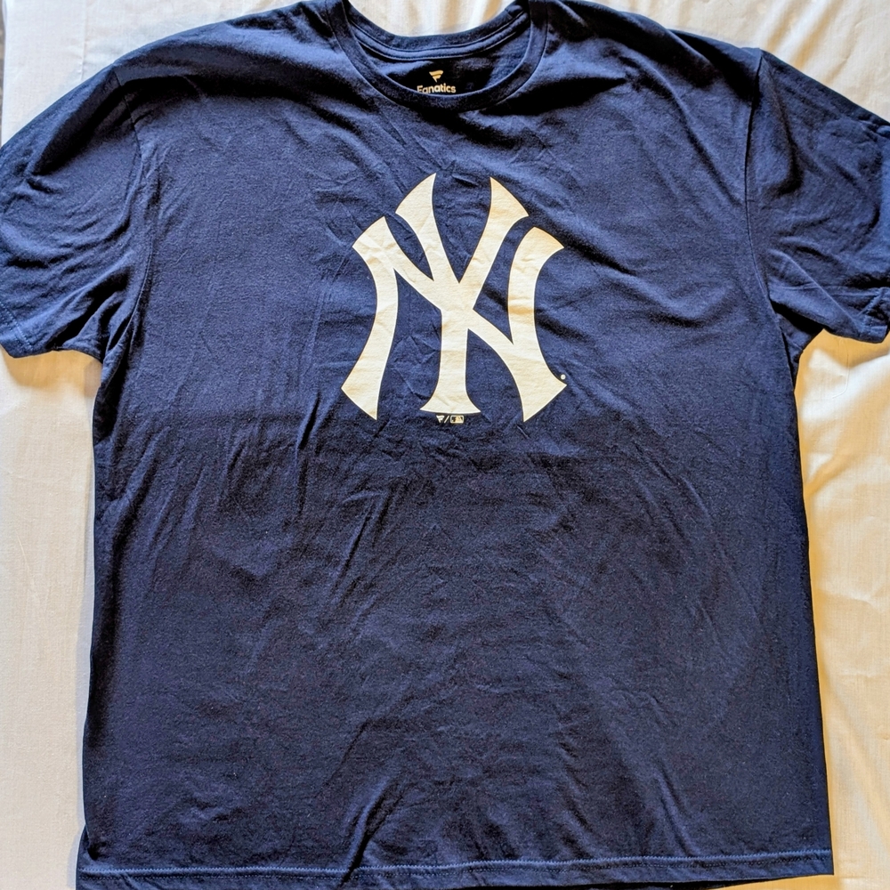 Fanatics Men's Dark‎ Blue Yankees Tee